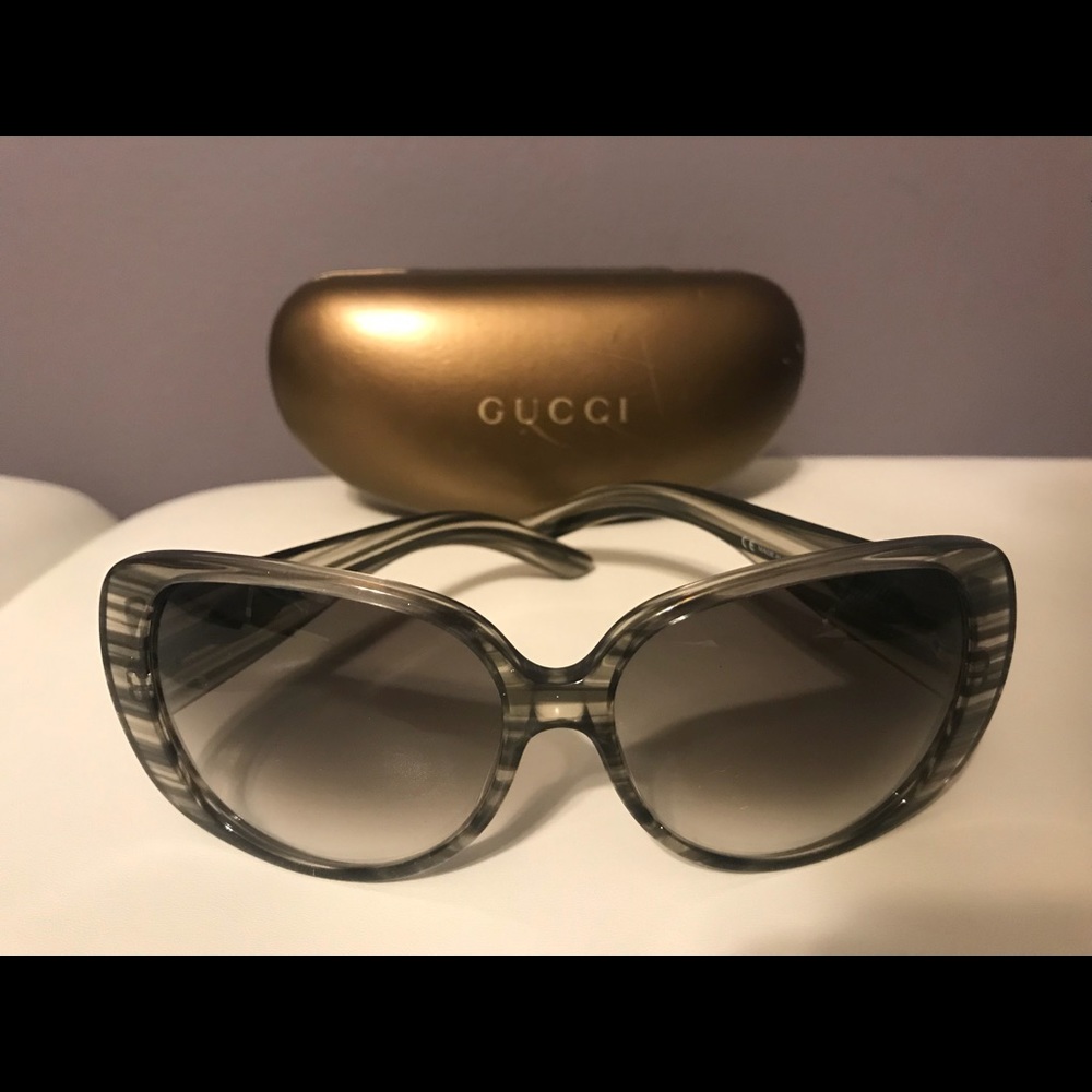 GUCCI SUNGLASSES like new